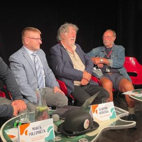 TO praha ctyri Cropped