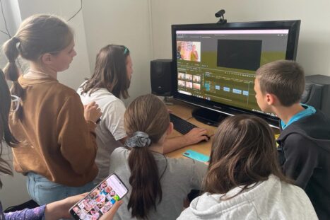 Filmová a mediální laboratoř