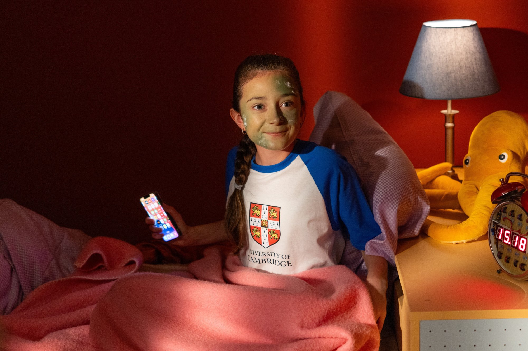 Druhá řada úspěšného seriálu pro starší děti. Seriál se zabývá tématy komunikace, empatie a vztahů s přesahem k tématům raného dospívání a duševního zdraví.V druhé série je princip Elina supertajného deníku obohacen o nový prvek a zaměřuje se víc na empatické vnímání. Nová postava Diany nabízí Ele zcela nový vhled a pohled očima jiných postav. Takže vedle toho, že se na situaci dokážeme podívat několikrát jinak, můžeme ji teď taky nahlížet z pohledu vícero postav a přemýšlet z jejich perspektivy.